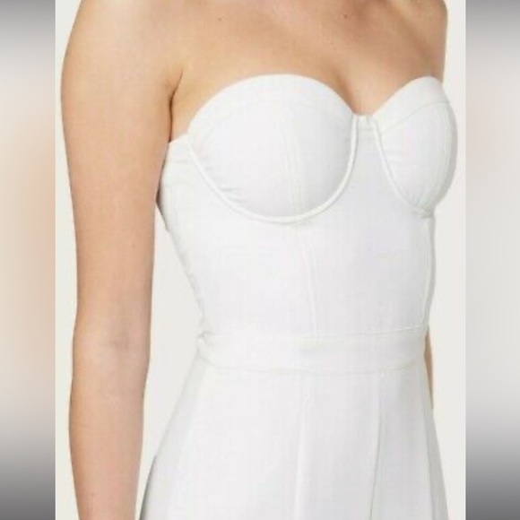 Bebe ruffle split leg jumpsuit bright white NWT - Picture 3 of 4